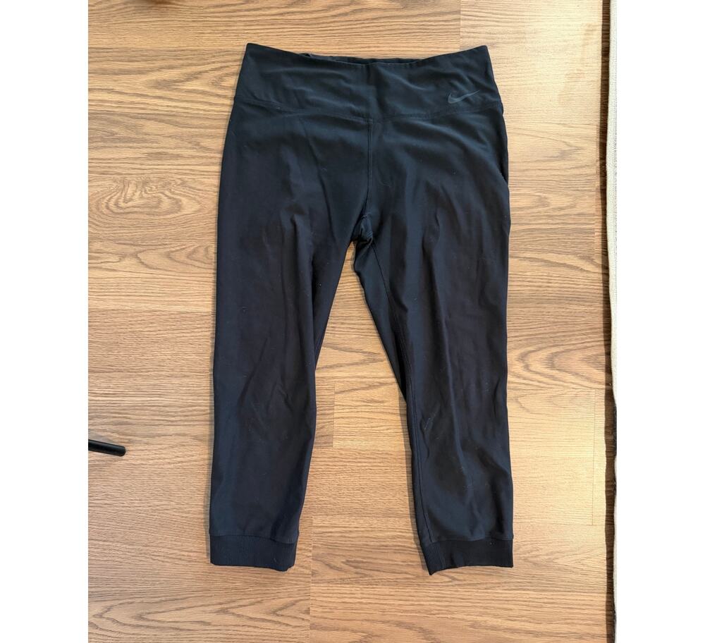 Nike ladies cropped leggings workout pants size large